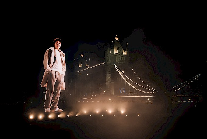 boss_global_campaign_springsummer24_hologram_lee_minho_06_original.jpeg