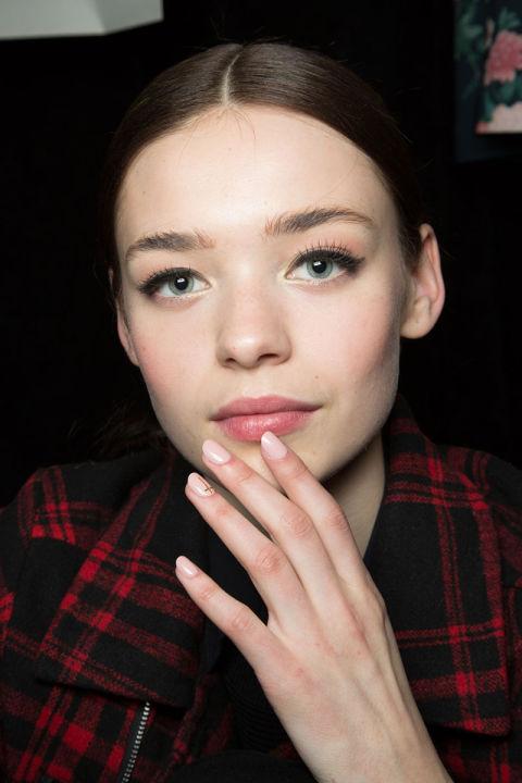 hbz-fw2015-trends-nails-fetherston-bks-m-rf15-8075.jpg