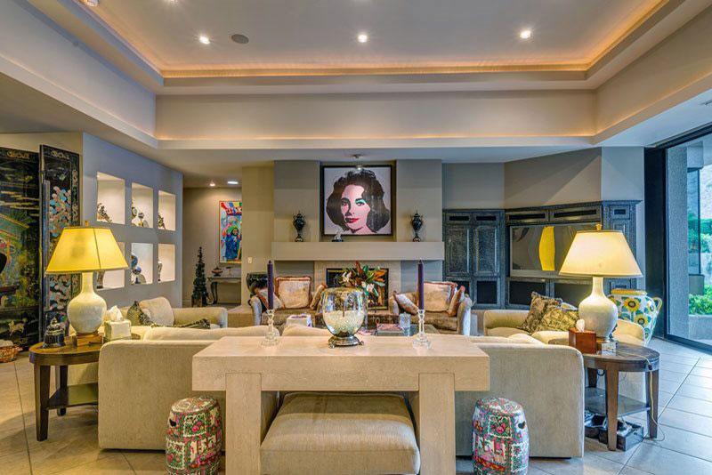 1438781500-syn-hbz-1438195243-elizabeth-taylor-estate-01.jpg