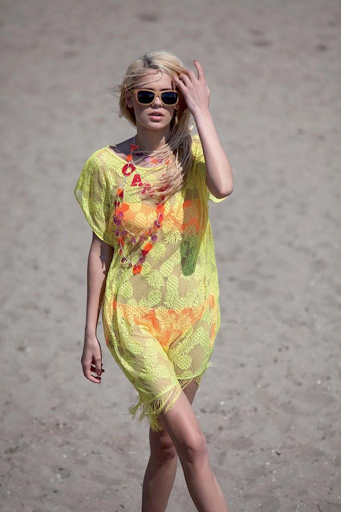 cheekbylisca_fruity_49256_4r.jpg